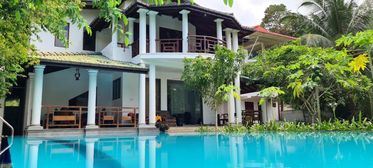 Eramudugaha Golden Relax Villa With Pool, Restaurant & European Service מראה חיצוני תמונה