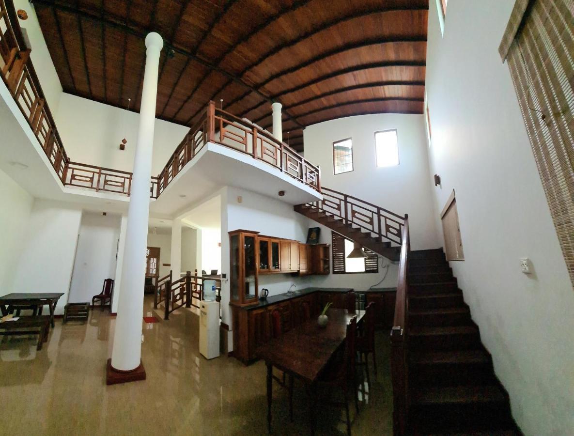 Eramudugaha Golden Relax Villa With Pool, Restaurant & European Service מראה חיצוני תמונה
